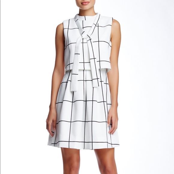 Gracia Dresses & Skirts - Gracia Windowpane Self Tie Popover Dress